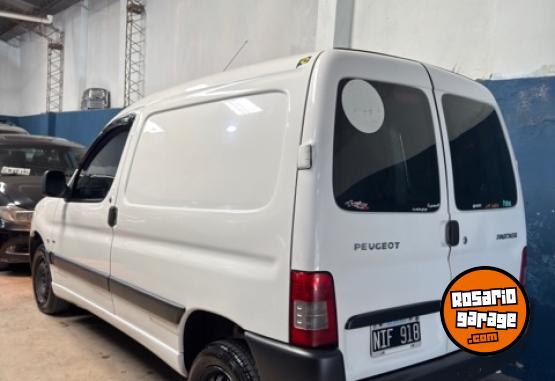 Utilitarios - Peugeot Parnert 2014 Diesel 140000Km - En Venta