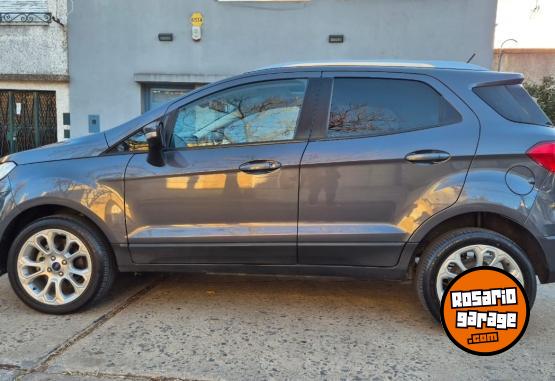 Autos - Ford EcoSport titanium 2022 Nafta 60000Km - En Venta