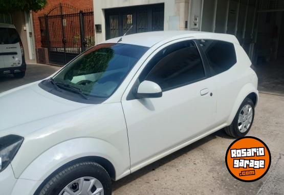 Autos - Ford Ka Viral 2012 Nafta 151000Km - En Venta