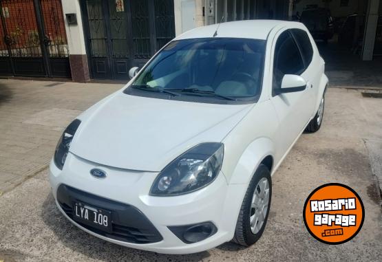 Autos - Ford Ka Viral 2012 Nafta 151000Km - En Venta