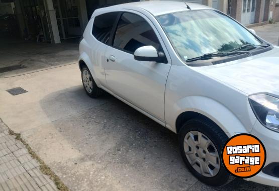 Autos - Ford Ka Viral 2012 Nafta 151000Km - En Venta