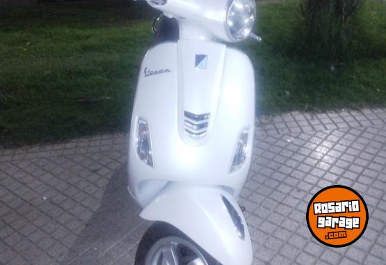 Motos - Vespa Vlx 150 2022 Nafta 9500Km - En Venta