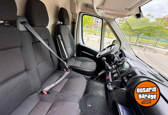 Utilitarios - Peugeot BOXER PREMIUM 2.2 HDI 2022 Diesel 66000Km - En Venta