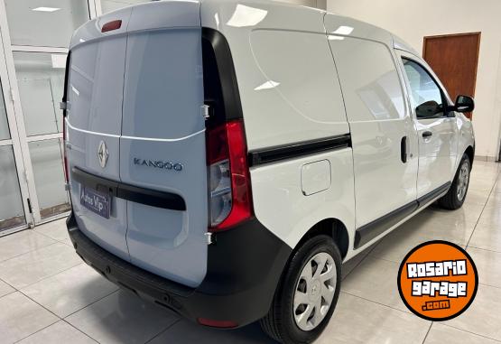 Utilitarios - Renault KANGOO - FURGN 2021 Nafta 101000Km - En Venta