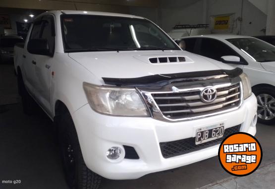 Camionetas - Toyota Hilux Dx 2.5 pack 4x4 2015 Diesel 240000Km - En Venta