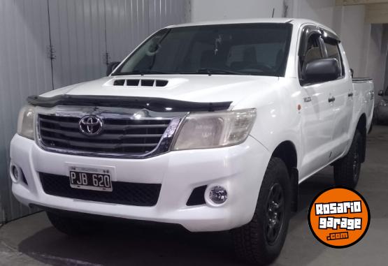 Camionetas - Toyota Hilux Dx 2.5 pack 4x4 2015 Diesel 240000Km - En Venta