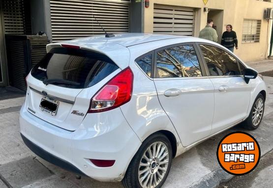 Autos - Ford FIESTA KINETIC DESING TIT 2014 Nafta 95000Km - En Venta
