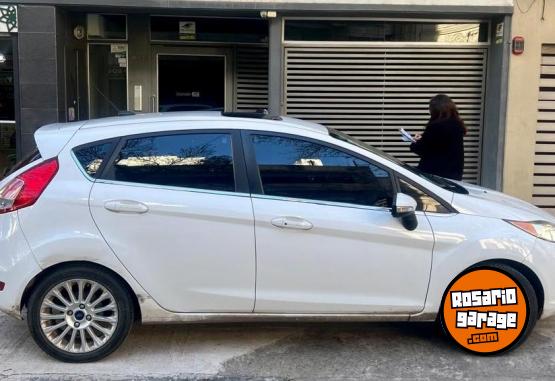 Autos - Ford FIESTA KINETIC DESING TIT 2014 Nafta 95000Km - En Venta