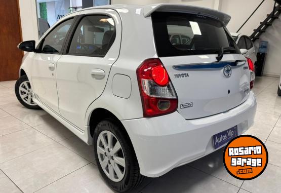 Autos - Toyota ETIOS XLS 2017 Nafta 84000Km - En Venta