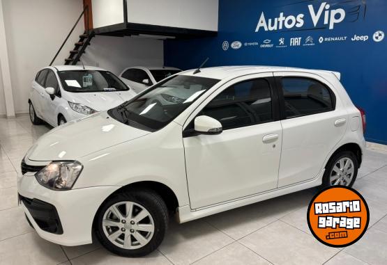 Autos - Toyota ETIOS XLS 2017 Nafta 84000Km - En Venta