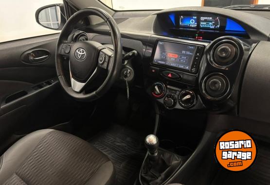 Autos - Toyota ETIOS XLS 2017 Nafta 84000Km - En Venta