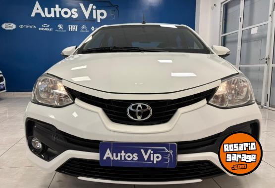 Autos - Toyota ETIOS XLS 2017 Nafta 84000Km - En Venta