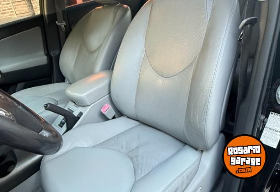 Autos - Toyota Rav4 2.4 4x4 At 2011 Nafta 215000Km - En Venta