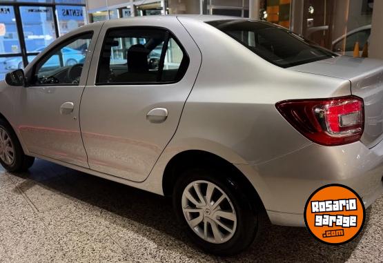 Autos - Renault LOGAN LIFE 2024 Nafta 35000Km - En Venta