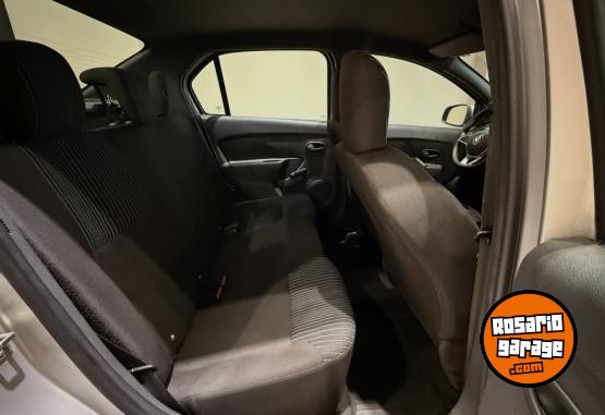 Autos - Renault LOGAN LIFE 2024 Nafta 35000Km - En Venta