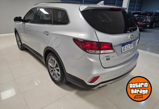 Camionetas - Hyundai Gran Santa Fe 2019 Diesel 145000Km - En Venta