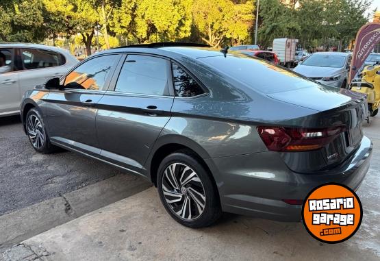 Autos - Volkswagen Vento Highline 2019 Nafta 89000Km - En Venta