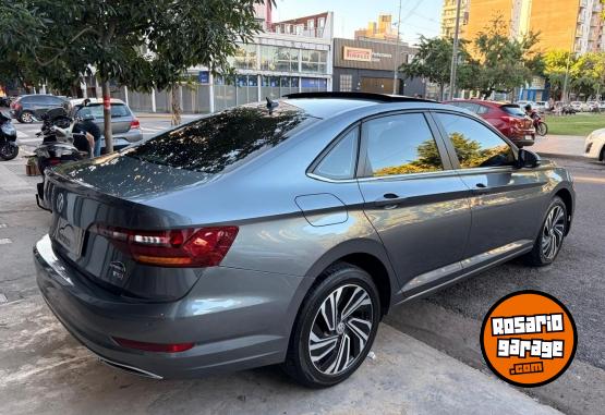 Autos - Volkswagen Vento Highline 2019 Nafta 89000Km - En Venta