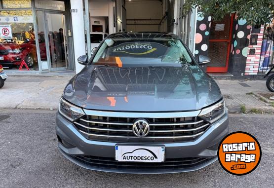 Autos - Volkswagen Vento Highline 2019 Nafta 89000Km - En Venta