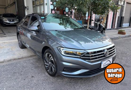 Autos - Volkswagen Vento Highline 2019 Nafta 89000Km - En Venta