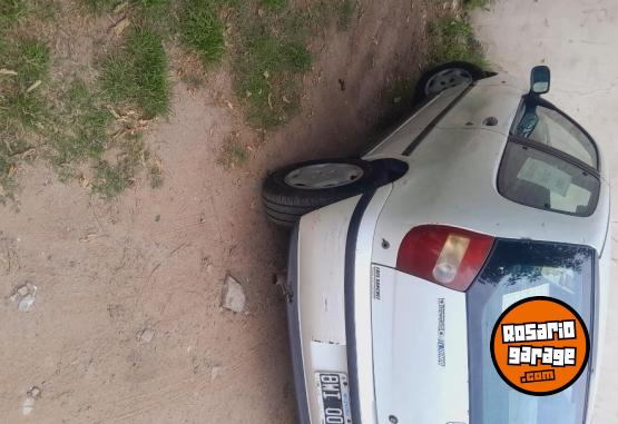 Autos - Fiat Palio 1998 GNC 240000Km - En Venta