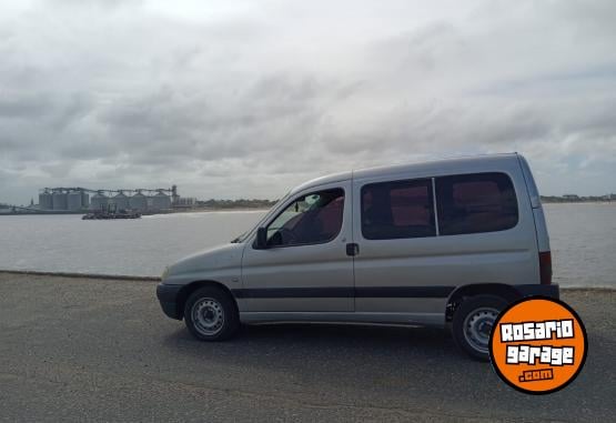 Utilitarios - Peugeot Partner 2009 Diesel 111111Km - En Venta