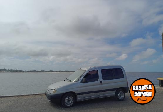 Utilitarios - Peugeot Partner 2009 Diesel 111111Km - En Venta