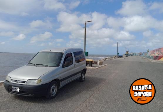 Utilitarios - Peugeot Partner 2009 Diesel 111111Km - En Venta