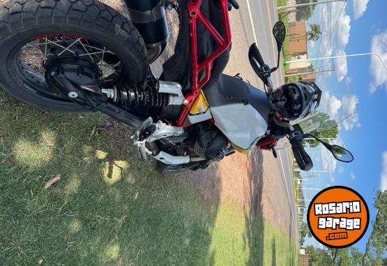 Motos - Guzzi V85TT 2021 Nafta 11000Km - En Venta