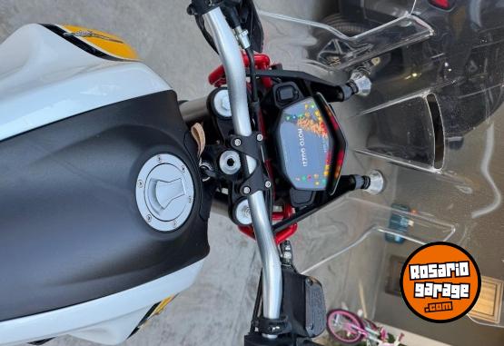 Motos - Guzzi V85TT 2021 Nafta 11000Km - En Venta