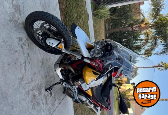 Motos - Guzzi V85TT 2021 Nafta 11000Km - En Venta
