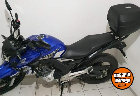 Motos - Honda CB 250 2022 Nafta 5300Km - En Venta