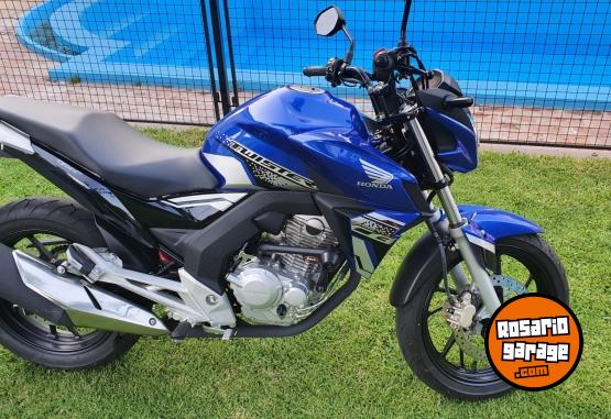 Motos - Honda CB 250 2022 Nafta 5300Km - En Venta