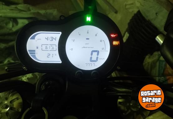 Motos - Benelli Leoncino 2021 Nafta 7700Km - En Venta