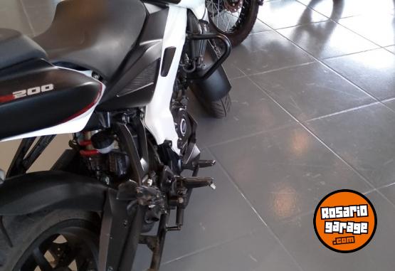 Motos - Bajaj NS 200 2023 Nafta 7040Km - En Venta