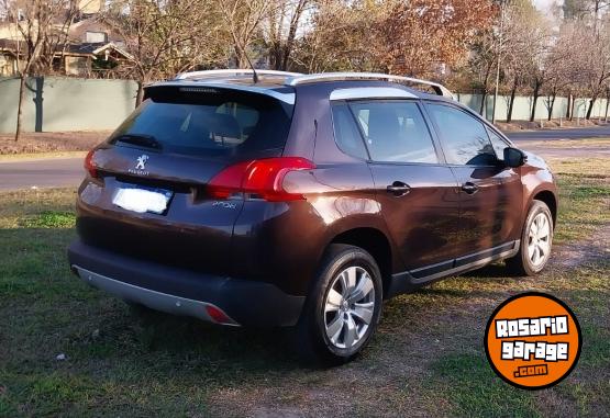 Autos - Peugeot 2008 ALLURE 2017 Nafta 130000Km - En Venta