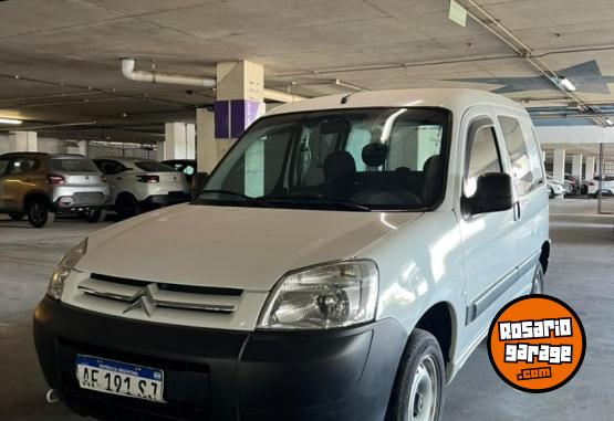Utilitarios - Citroen BERLINGO MIXTA HDI 2022 Diesel 95000Km - En Venta