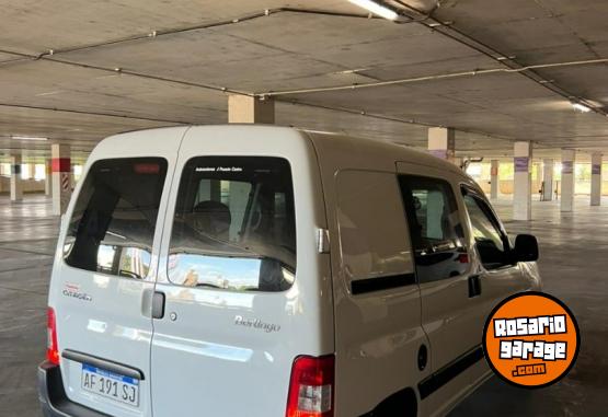 Utilitarios - Citroen BERLINGO MIXTA HDI 2022 Diesel 95000Km - En Venta