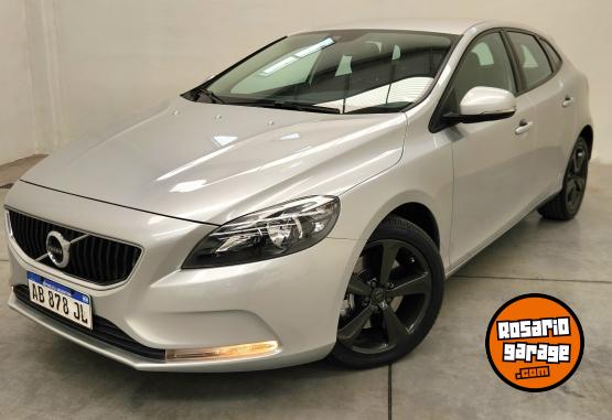 Autos - Volvo V40 Momentum 2.0t 2017 Nafta 80000Km - En Venta