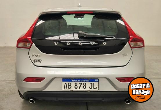 Autos - Volvo V40 Momentum 2.0t 2017 Nafta 80000Km - En Venta