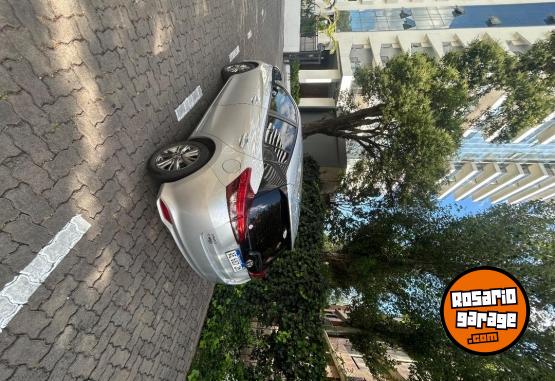 Autos - Toyota Yaris XLS 5P CVT 2021 Nafta 82347Km - En Venta