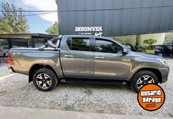 Camionetas - Toyota HILUX SRX 2019 Diesel 160000Km - En Venta