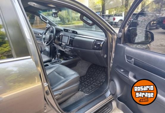 Camionetas - Toyota HILUX SRX 2019 Diesel 160000Km - En Venta