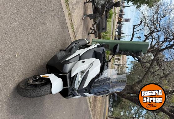 Motos - Voge Sr4 Max 2023 Nafta 3200Km - En Venta