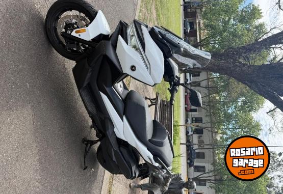 Motos - Voge Sr4 Max 2023 Nafta 3200Km - En Venta