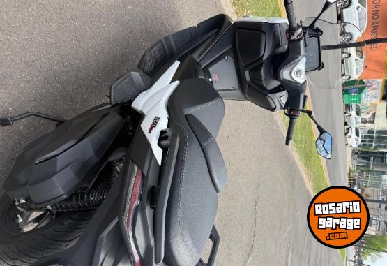 Motos - Voge Sr4 Max 2023 Nafta 3200Km - En Venta