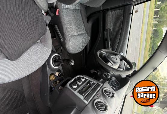 Autos - Volkswagen Gol trend 2011 Nafta 135000Km - En Venta