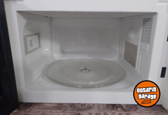 Hogar - VENDO MICROONDAS ATMA FUNCIONANDO PERFECTAMENTE - En Venta
