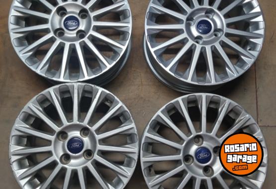 Accesorios para Autos - Llantas 16" Ford Fiesta Kinetic Impecables $600.000 las 4. NO BAJO PRECIO - En Venta
