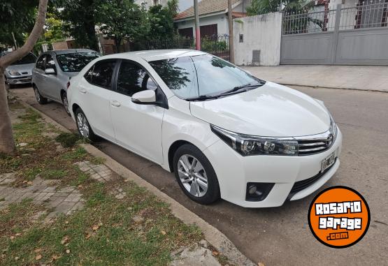 Autos - Toyota Corolla XEI PACK CVT 2015 Nafta 130000Km - En Venta